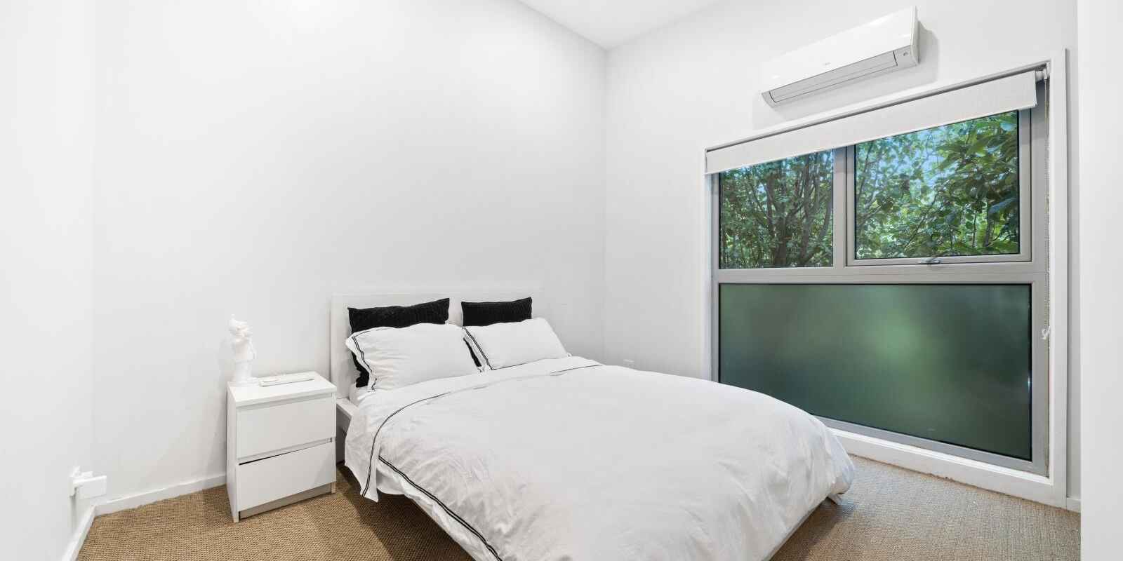 8B Castlefield Street Bondi