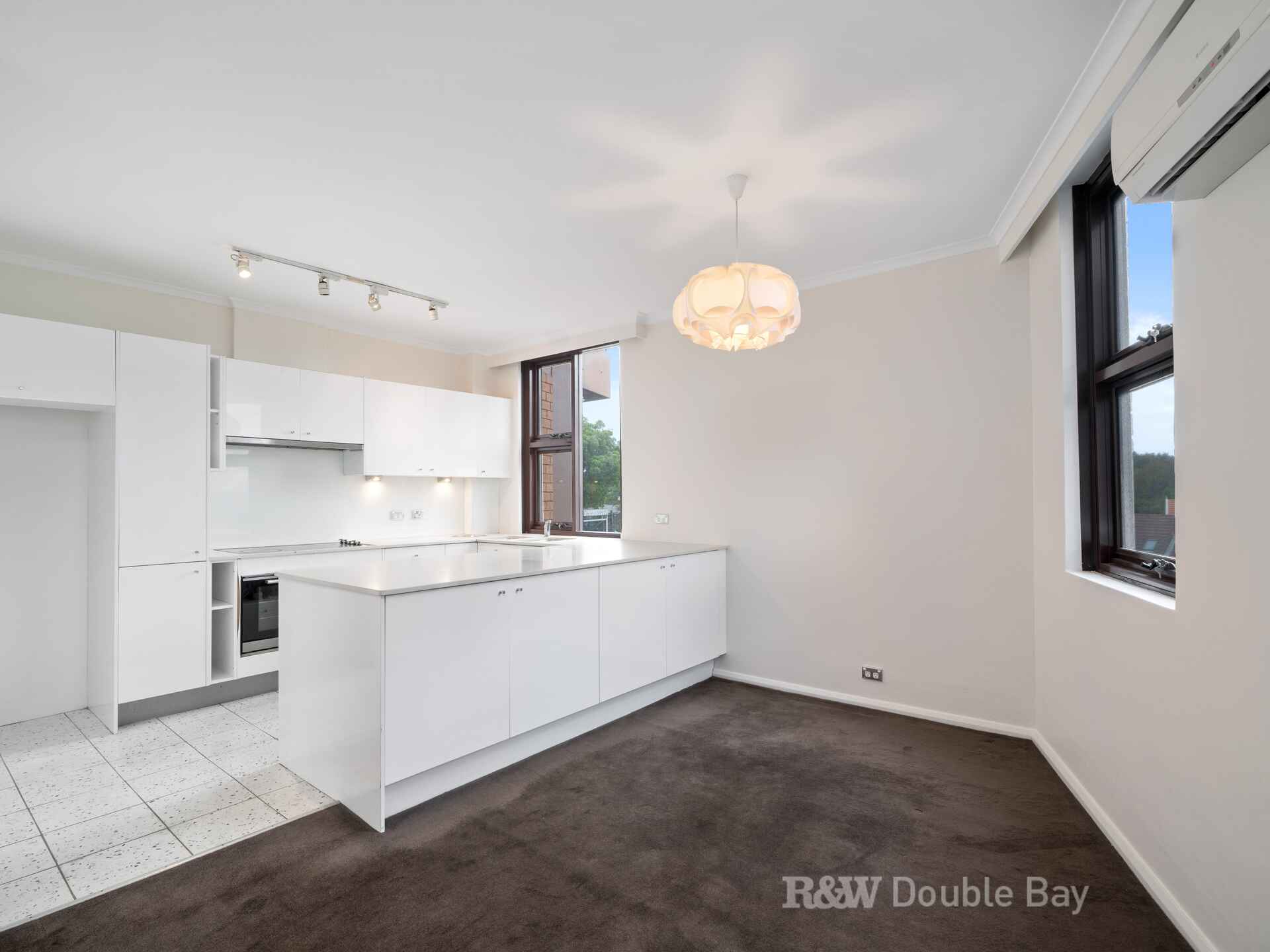 5B/2 Cook Road Centennial Park
