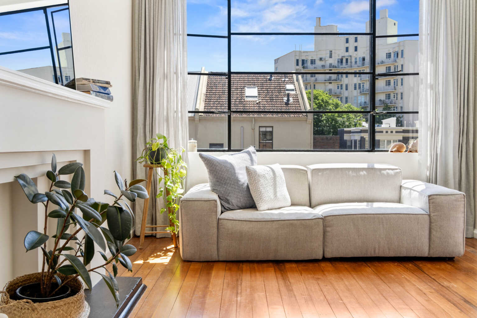 18/10C Challis Avenue Potts Point