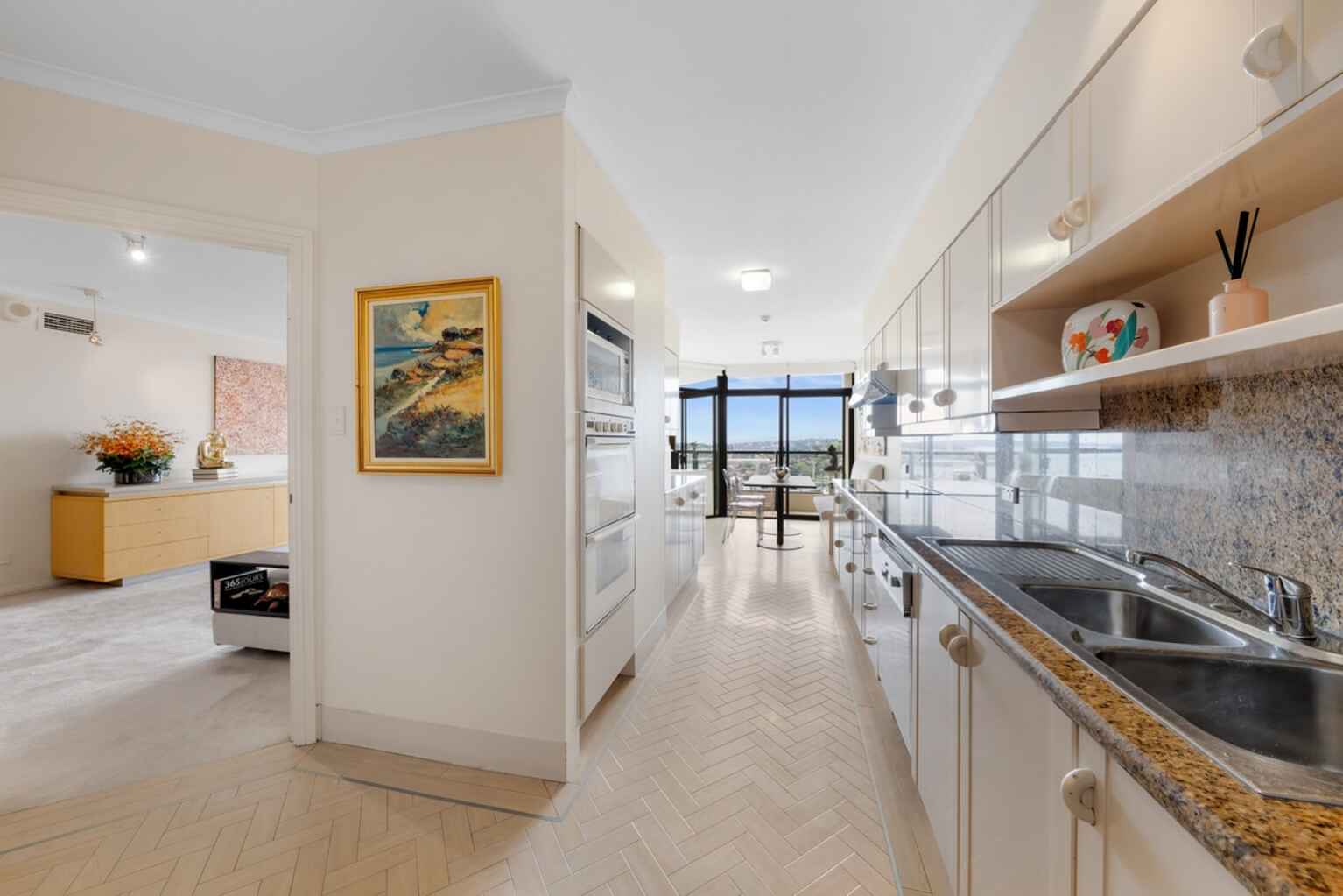 1803/180 Ocean Street Edgecliff