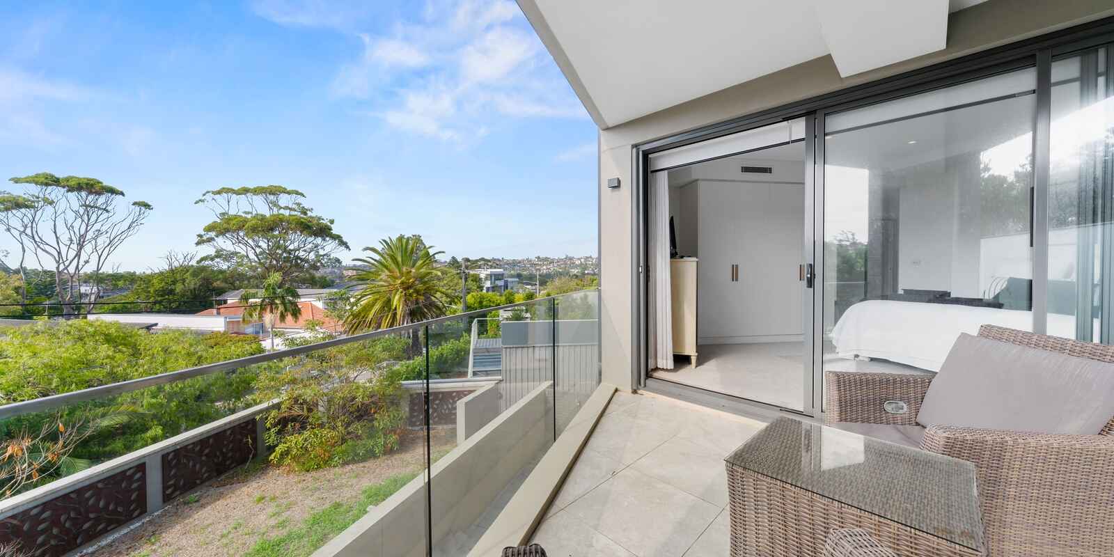 2/26 Carlisle Street Rose Bay