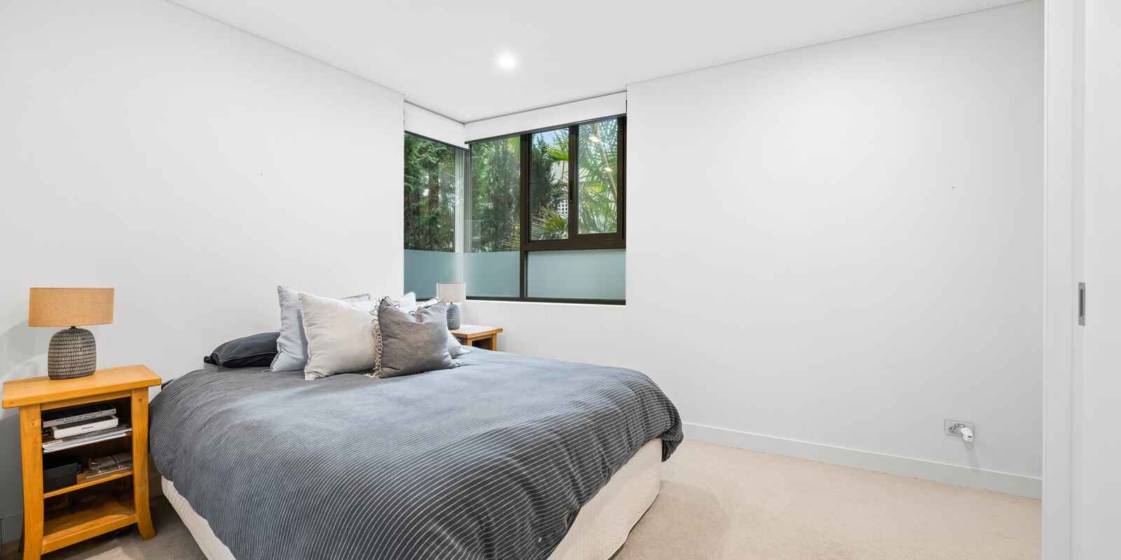 2/26 Carlisle Street Rose Bay