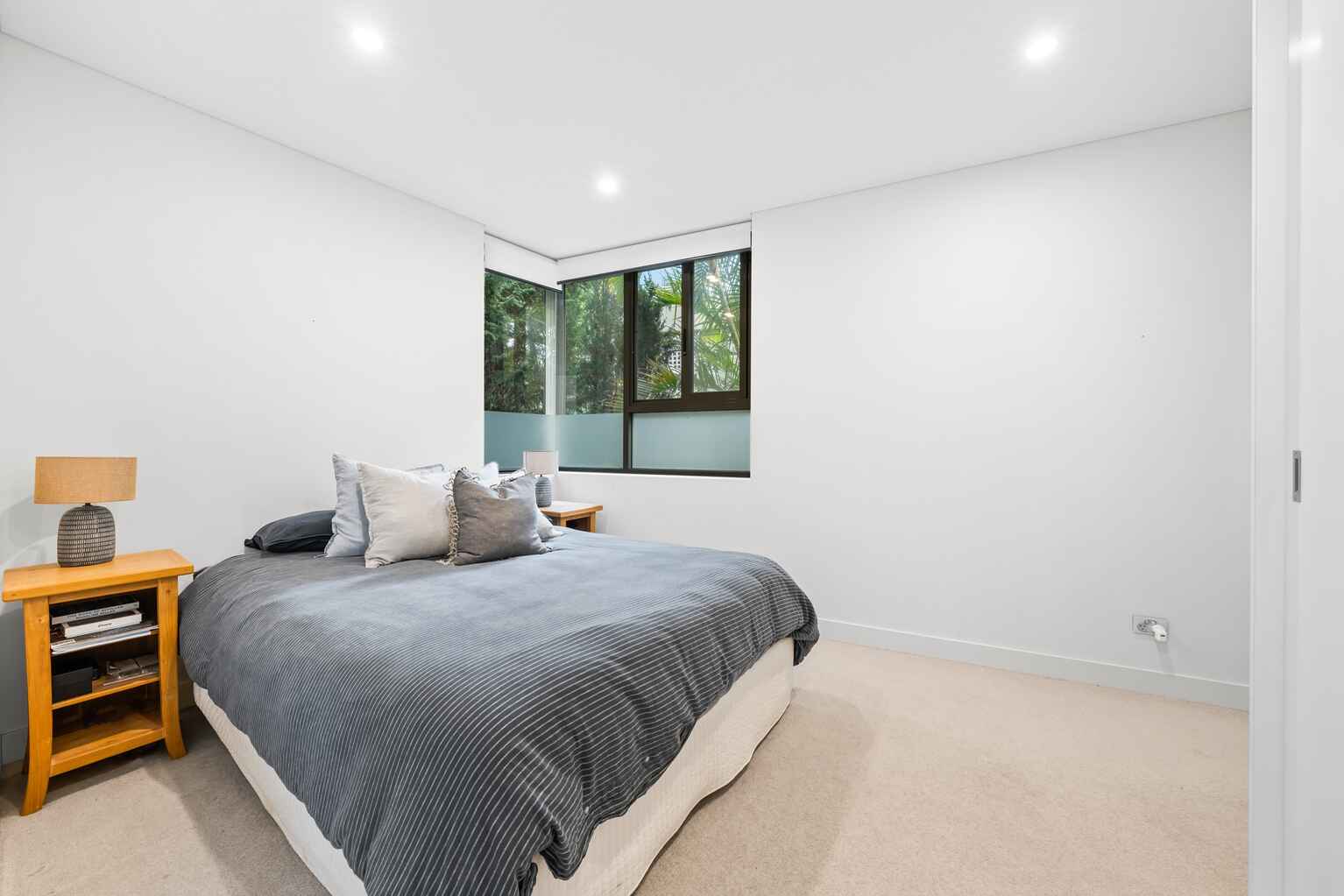 2/26 Carlisle Street Rose Bay