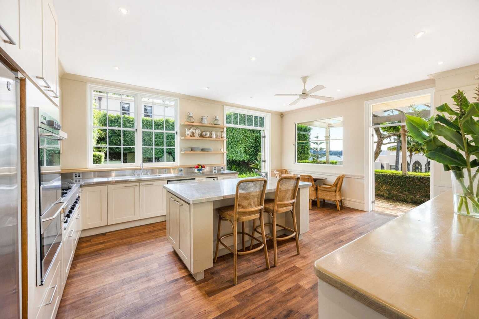 84 Darling Point Darling Point