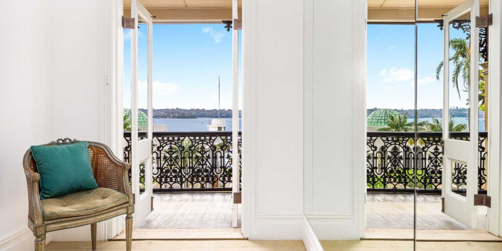 84 Darling Point Darling Point