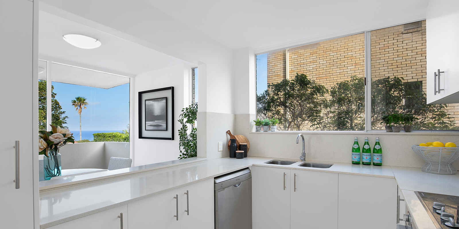 2/22 Glen Street Bondi